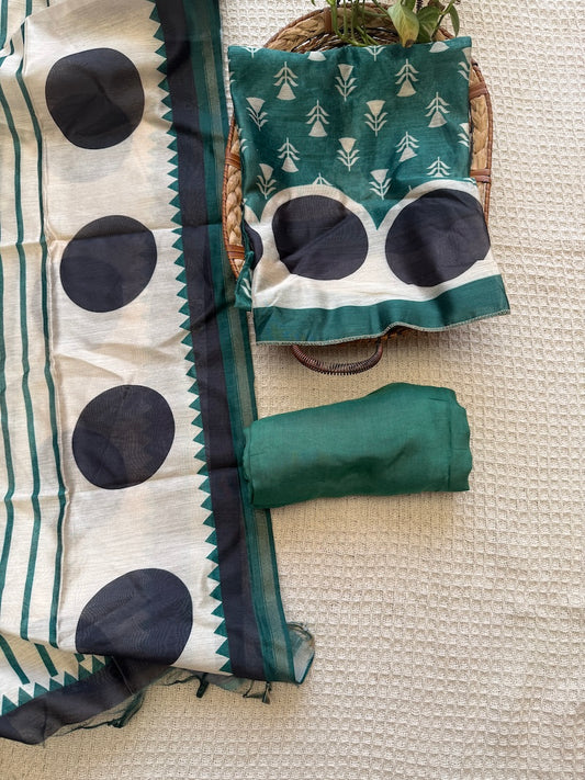 Maheshwari Silk Suit Set in Deep Green and Ivory