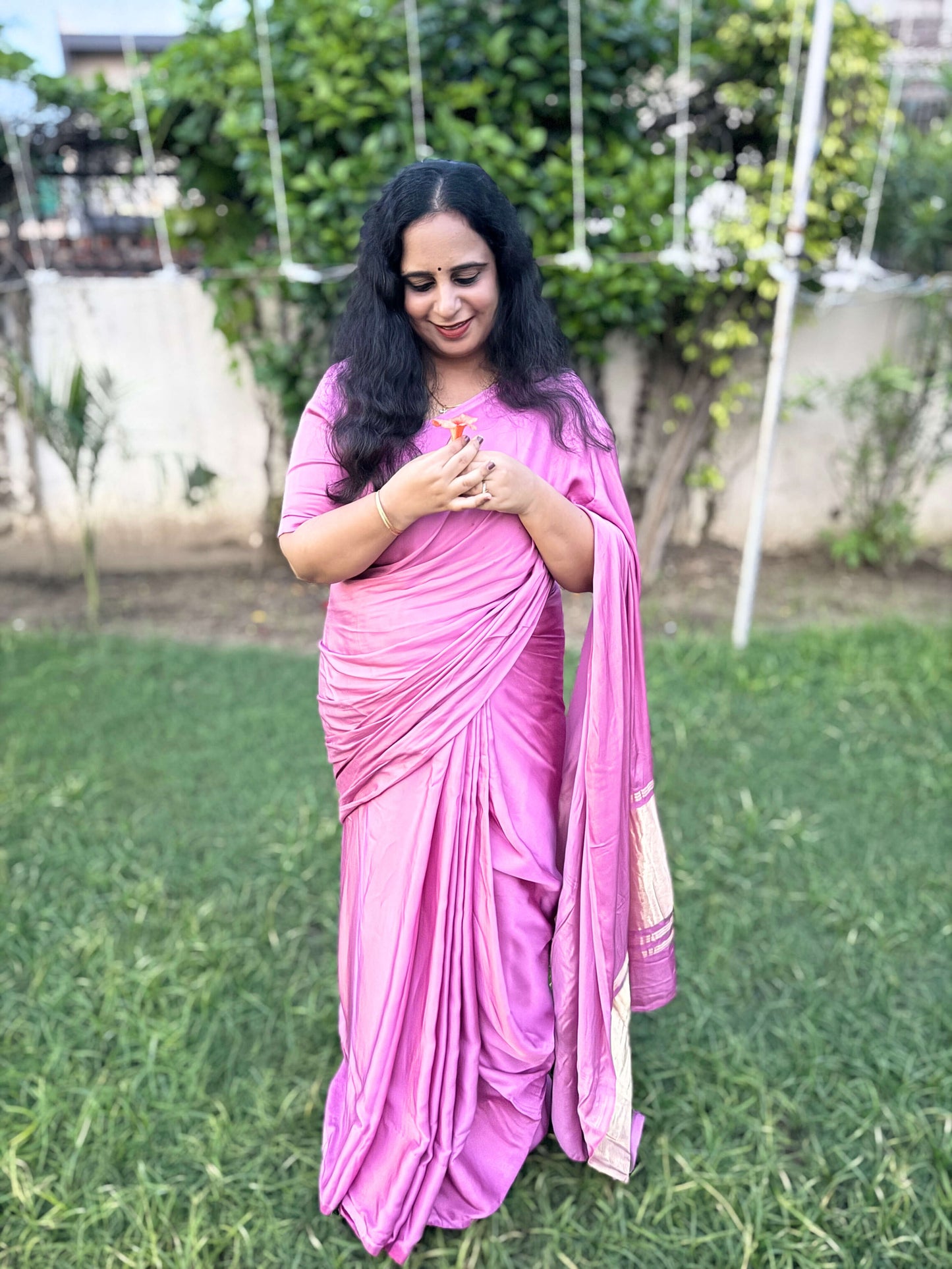 Silken Drape – Lagdi Patta Series